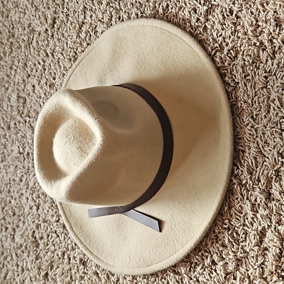 Universal Thread Accessories - Universal Thread Felt Fedora Hat